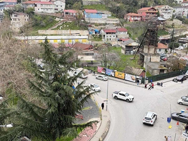PELİNDEN İNCİVEZİN EN KIYMETLİ BİNASINDA 1+1 KİRALIK DAİRE - Görsel 22