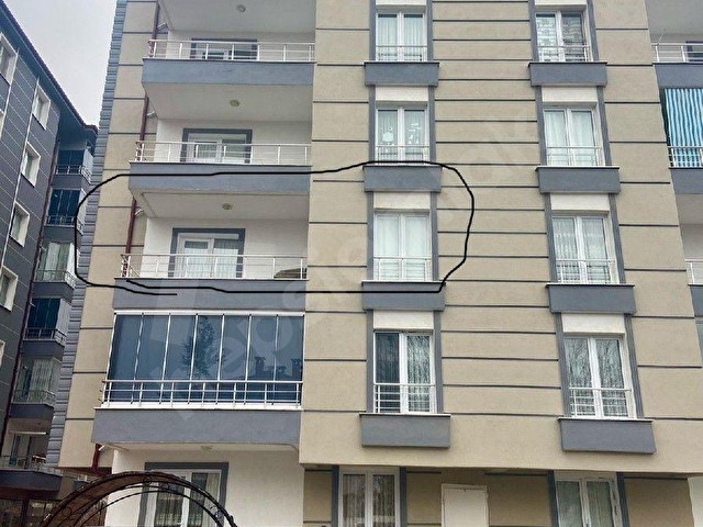 Cumhuriyet mahallesi Anafartalar caddesi eredem pastanesi üstü arakat ultra lüks satılık 3+1kilerli