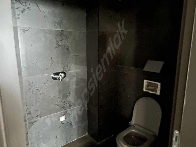 HASAN ÇALIŞKAN İŞ MERKEZİNDE TERASLI KİRALIK OFİS - Görsel 6