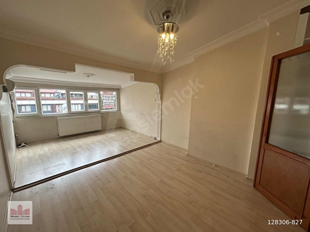 Yeşilova Mh. Metrobüse Yakın Kiralık Çatı Katı Daire 2+1 80 m² - Görsel 2