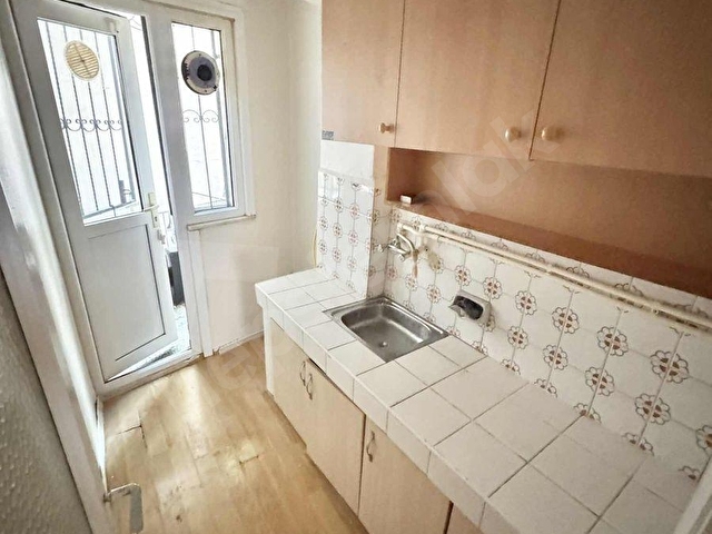 Kocamustafapaşada 1+1 Kiralık Daire Doğalgaz Sobalı - Görsel 6