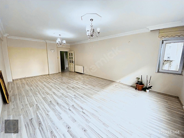 Rami Cuma Bağlar Sokakta 140m2 Satılık Çift Cephe 3+1 Daire - Görsel 2