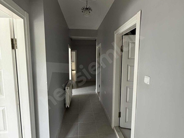 SAMSUN KIŞLA MAH SİTE İÇERİSİNDE 3+1 150M2 - Görsel 5