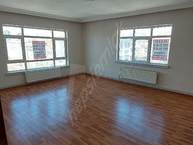 ÖZBEK GAYRİMENKULDEN HASTANE METROSUNA YAKIN ASANSÖRLÜ BAĞIMSIZ SALON YAPILI KİRALIK DAİRE.