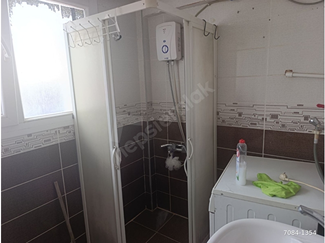 BORNOVA MERKEZDE DOĞALGAZLI KISMEN EŞYALI FIRSAT DAİRE - Görsel 5