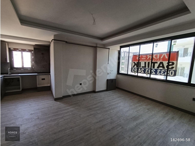 MEZİTLİ DE HAVUZLU DOĞALGAZLI JENERATÖRLÜ CİFT BANYOLU GİYİNME ODASI 2+1 SATILIK - Görsel 24
