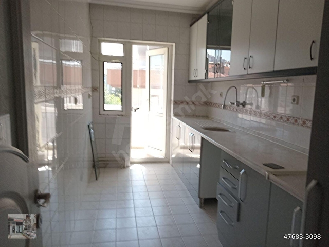 CAMİ CAD 3+1 KATTA YAPILI GENİŞ DAİRE