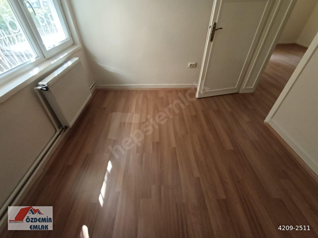 EMEK ÖZDEMİRDEN MERKEZİ KONUMDA KOMBİLİ BAKIMLI 2+1 ÖN GİRİŞ - Görsel 13