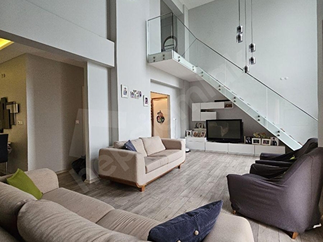 GÜZELYURTTA EŞİ BENZERİ AZ! HAVUZLU SİTE İÇİNDE 3+1 LOFT DAİRE