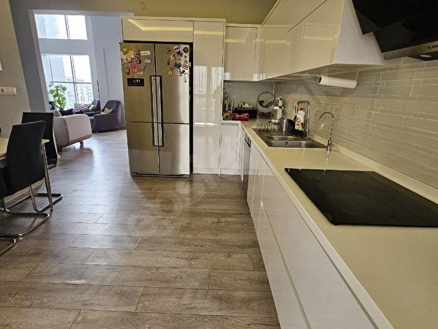 GÜZELYURTTA EŞİ BENZERİ AZ! HAVUZLU SİTE İÇİNDE 3+1 LOFT DAİRE - Görsel 8