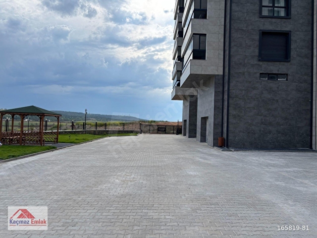 KAÇMAZ EMLAK IHLAMURKENT YİĞİTPARK FLORYA SİTE 2+1 SATILIK DAİRE - Görsel 5