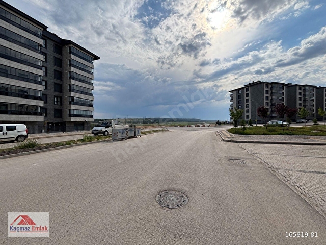 KAÇMAZ EMLAK IHLAMURKENT YİĞİTPARK FLORYA SİTE 2+1 SATILIK DAİRE - Görsel 2