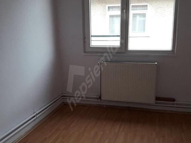 ÇAMLIDERE EMLAKTAN KAT EKSİKLİ BİNADA 90M2 3+1 TERAS KATI 90M2 DE AÇIK TERASI VAR FIRSAT DAİRE - Görsel 9