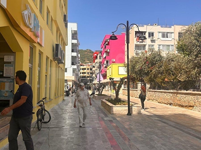 Marmaris MERKEZ’de SATILIK FIRSAT FİYAT’ta DENİZ’e 50m DÜKKAN - Görsel 15