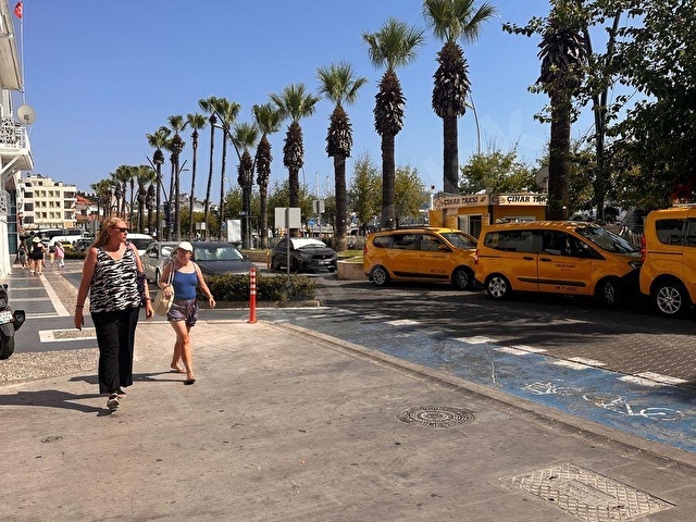 Marmaris MERKEZ’de SATILIK FIRSAT FİYAT’ta DENİZ’e 50m DÜKKAN - Görsel 18