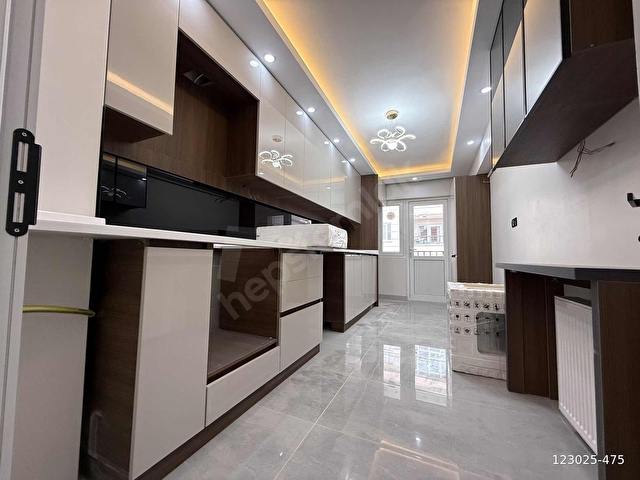 BAĞLICA 2DE ULTRA LÜX YAPILI 140M2 GENİŞ 3+1 SATILIK DAİRE - Görsel 4