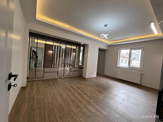 BAĞLICA 2DE ULTRA LÜX YAPILI 140M2 GENİŞ 3+1 SATILIK DAİRE