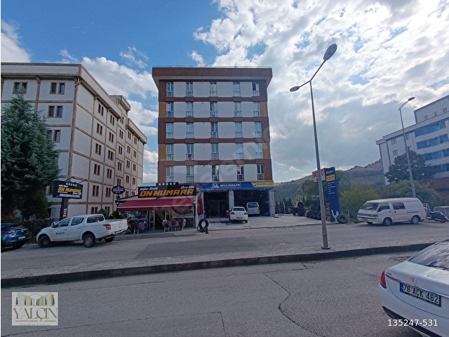 YEŞİL MAHALLEDE YOL ÜSTÜ KİRALIK DAİRE - Görsel 2