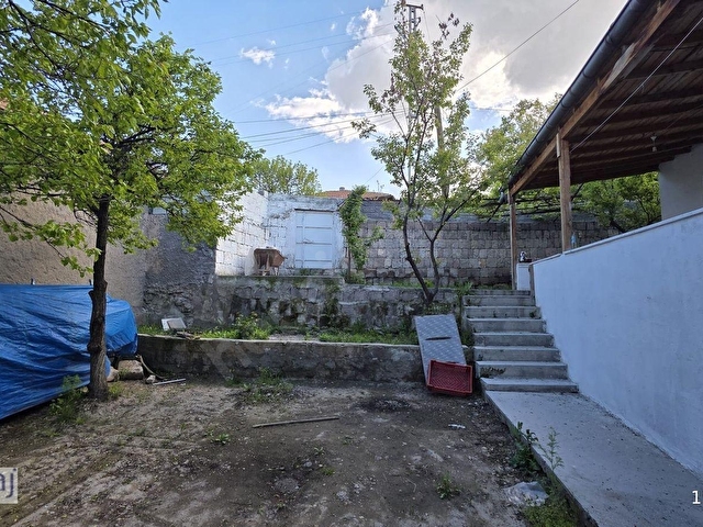 YENİDOĞAN MAH. 416 M2 ARSA İÇERİSİNDE 200 M2 SATILIK MÜSTAKİL EV - Görsel 3