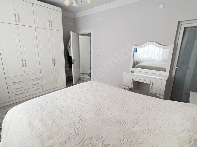 SALI PAZARI CİVARINDA SATILIK KAPALI GARAJLI LÜKS 4+1 DAİRE - Görsel 9
