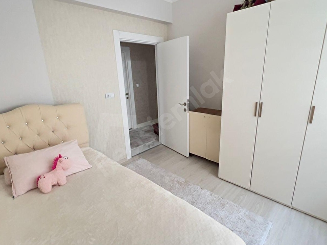 SALI PAZARI CİVARINDA SATILIK KAPALI GARAJLI LÜKS 4+1 DAİRE - Görsel 12