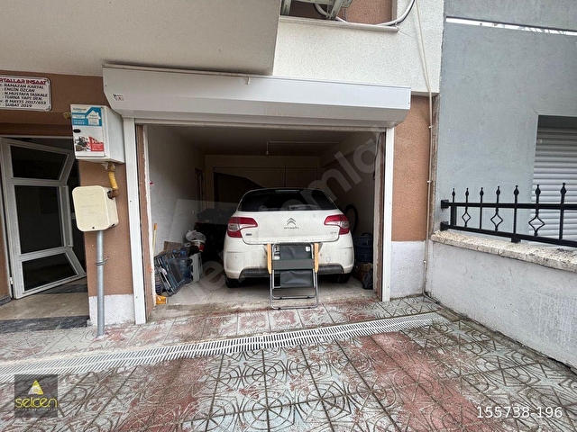 ÇAMLICA MAHALLESİNDE , ÖZEL GARAJLI SATILIK 2+1 DAİRE - Görsel 4