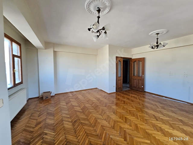 Çamlıcada 3+1 140 M2 Boğaz Manzaralı Taşınmaya Hazır Daire - Görsel 5