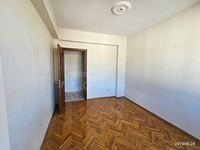 Çamlıcada 3+1 140 M2 Boğaz Manzaralı Taşınmaya Hazır Daire - Görsel 8