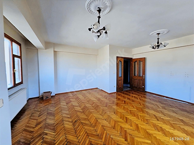Çamlıcada 3+1 140 M2 Boğaz Manzaralı Taşınmaya Hazır Daire - Görsel 28