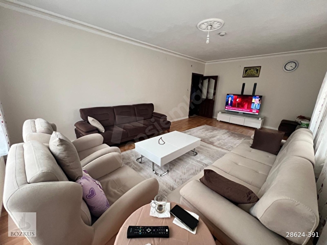 BOZKUŞ EMLAKTAN MERKEZDE KATTA 3+1 MASRAFSIZ 125 M2 DAİRE. - Görsel 11