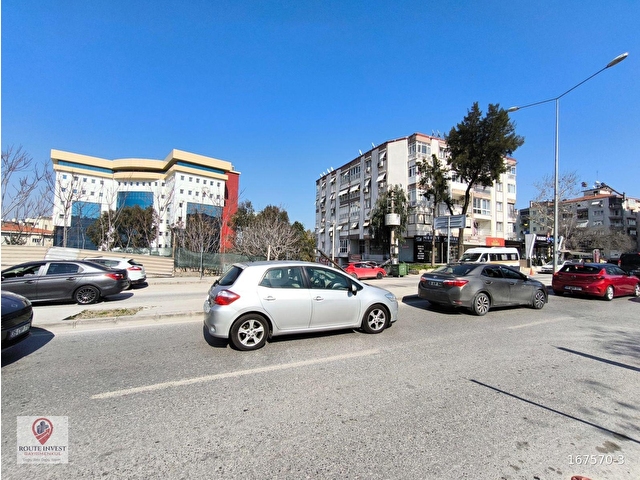 Karabağlar Kaymakamlık-Bozyaka Hastanesi-Köstence Köprüsü Arasında Satılık Daire 3+1 Doğalgaz 125m2 - Görsel 4