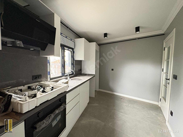 *Yakamoz Sitesinde 5+2 Teraslı İskanlı Asansörlü denize 100m2* - Görsel 21
