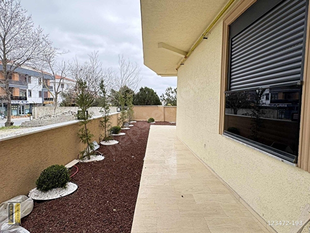 *Yakamoz Sitesinde 5+2 Teraslı İskanlı Asansörlü denize 100m2* - Görsel 11