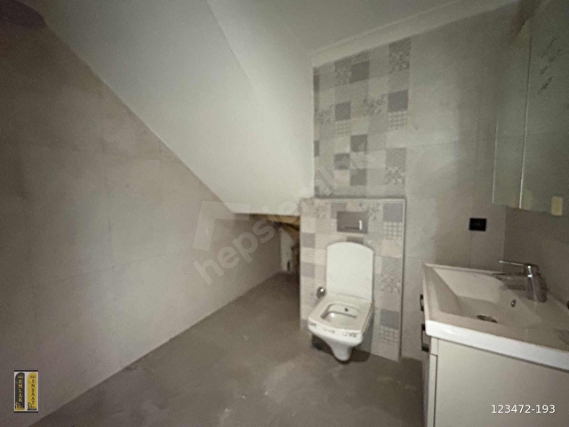 *Yakamoz Sitesinde 5+2 Teraslı İskanlı Asansörlü denize 100m2* - Görsel 20