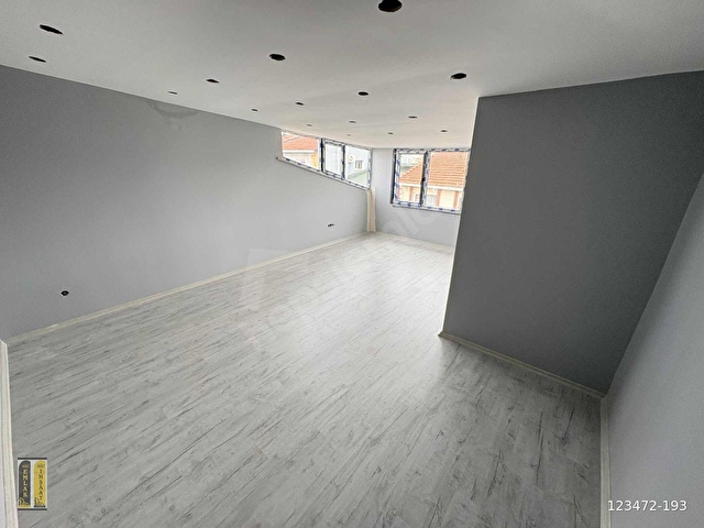 *Yakamoz Sitesinde 5+2 Teraslı İskanlı Asansörlü denize 100m2* - Görsel 30