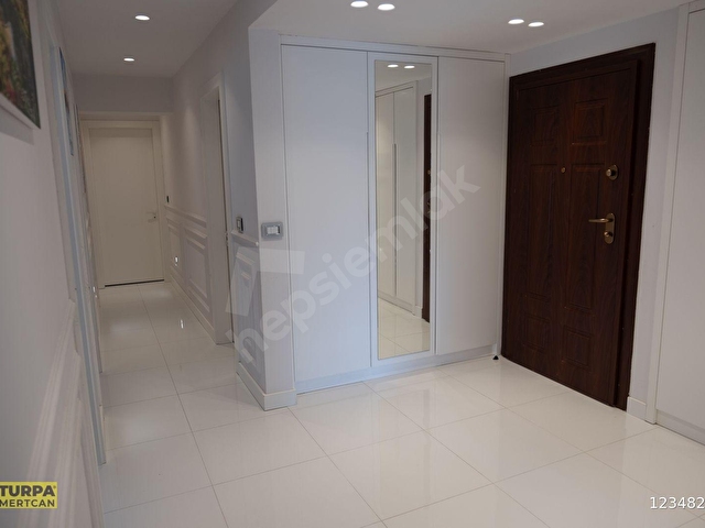 BAYRAKLI MANSUROĞLU 210 M2 4+1 SATILIK ÖZEL TASARIM DAİRE - Görsel 7
