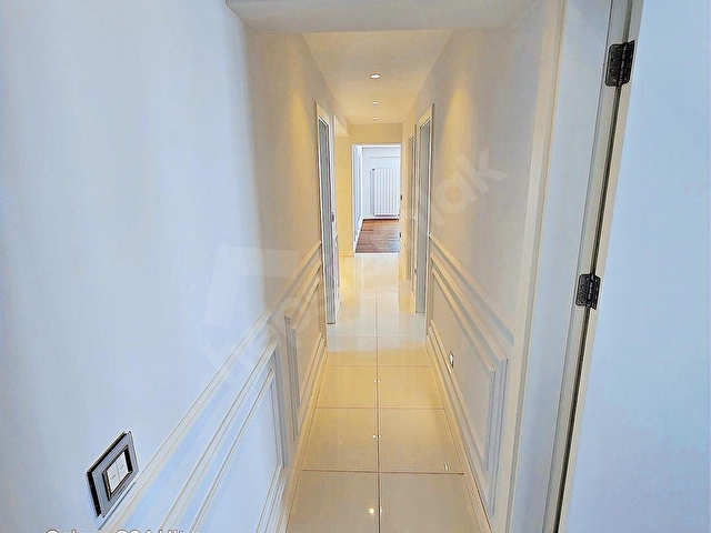 BAYRAKLI MANSUROĞLU 210 M2 4+1 SATILIK ÖZEL TASARIM DAİRE - Görsel 11