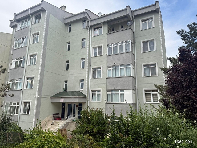 Rıza Acardan Hacettepeliler Sitesinde Bakımlı 3+1 Üst Kat Daire
