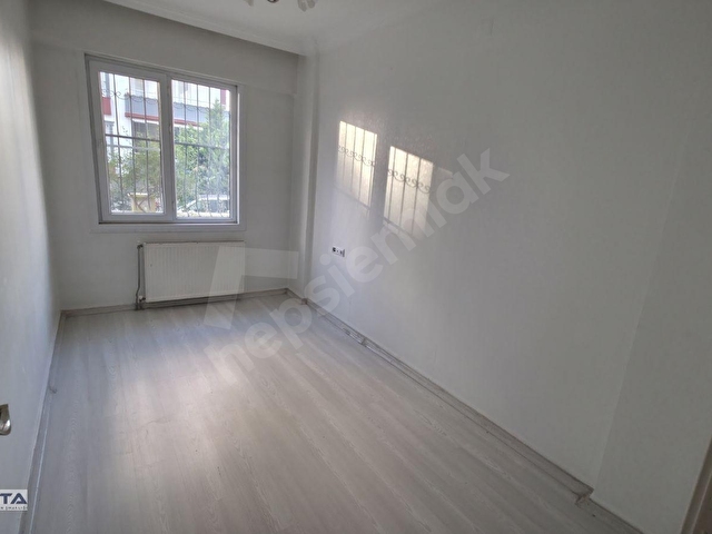 Ertuğrulgazi Mah. Satılık Garaj Tapulu 3+1 Giriş Kat Daire !! - Görsel 20