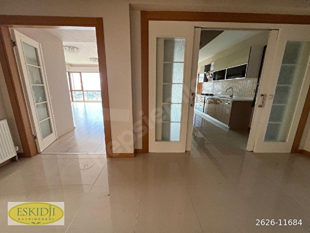 Bağlıca Girişinde Kiralık 5+1+kiler  Daire - Görsel 16