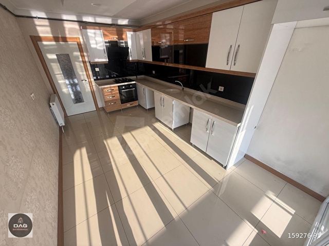 DAĞ GAYRİMENKULDAN KATTA TERAS BALKONLU GENİŞ 4+1 SÜPER DAİRE