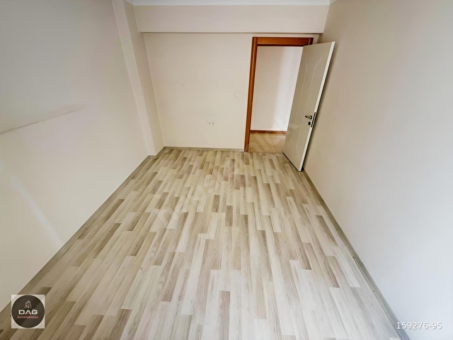 DAĞ GAYRİMENKULDAN KATTA TERAS BALKONLU GENİŞ 4+1 SÜPER DAİRE - Görsel 26