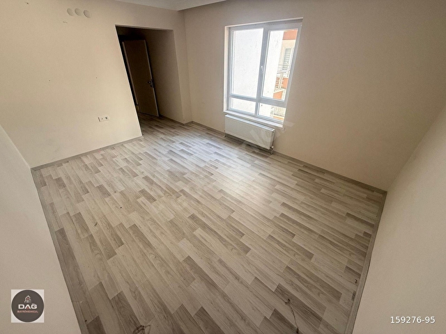 DAĞ GAYRİMENKULDAN KATTA TERAS BALKONLU GENİŞ 4+1 SÜPER DAİRE - Görsel 18