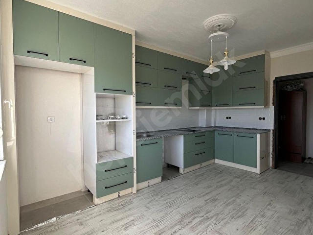 ANTALYA ELMALI İLÇESİNDE OTOGAR VE DEVLET HASTANESİ YAKININDA 3+1 140m2 EŞYASIZ KİRALIK DAİRE - Görsel 5