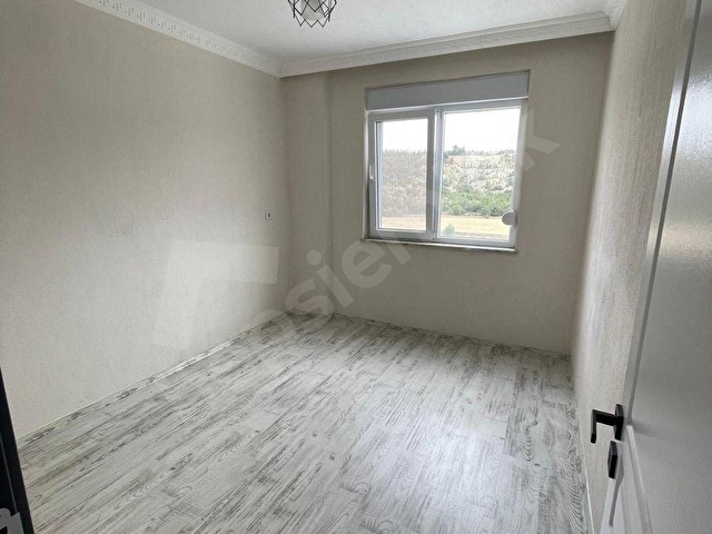 ANTALYA ELMALI İLÇESİNDE OTOGAR VE DEVLET HASTANESİ YAKININDA 3+1 140m2 EŞYASIZ KİRALIK DAİRE - Görsel 11
