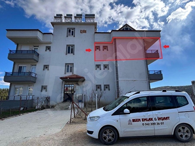 ANTALYA ELMALI İLÇESİNDE OTOGAR VE DEVLET HASTANESİ YAKININDA 3+1 140m2 EŞYASIZ KİRALIK DAİRE - Görsel 2