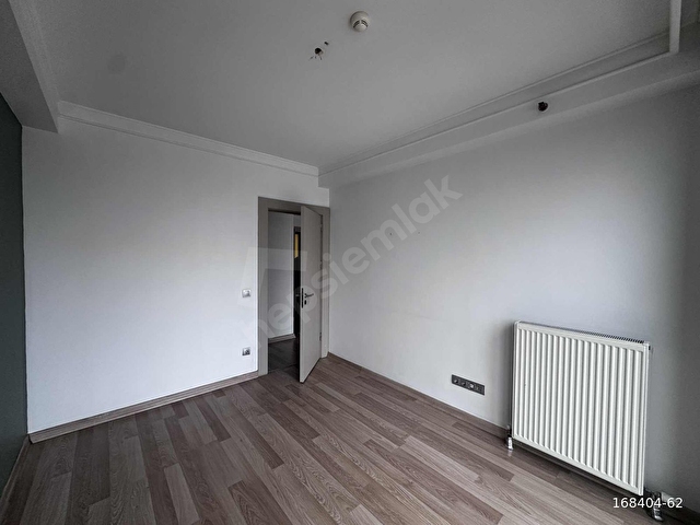 AZİM EMLAK TEKNİK YAPI METROPARK SİTESİNDE BOŞTESLİM SATILIK 1+1