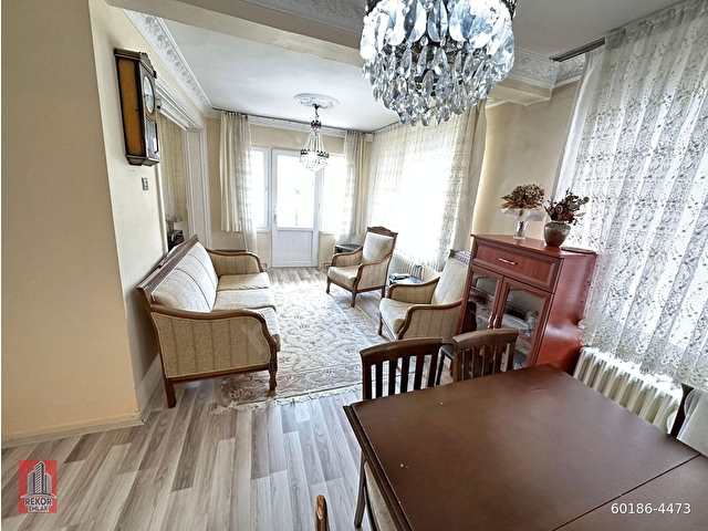 REKORDAN CEVHER SOKAKTA METROYA ÇOK YAKIN 2+1 4.KAT KOMBİLİ SATILIK DAİRE - Görsel 15