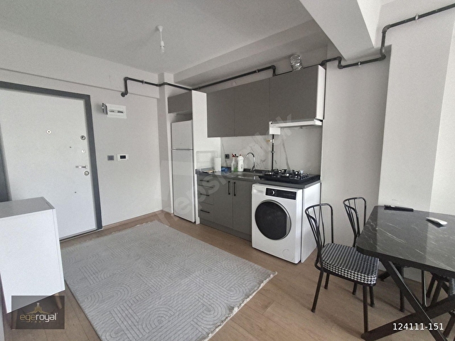 Doğalgazlı, Yerden Isıtmalı, Sıfır Eşyalı Kiralık 1+1 Daire - Görsel 3