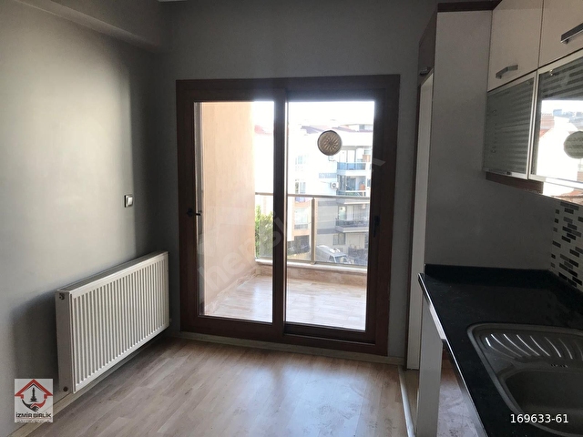 HÜRRİYET MAHALLESİNDE ARA KAT ÇİFT CEPHE 2+1 DAİRE - Görsel 27